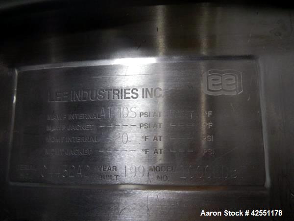 Used 1000 Liter Stainless Steel Lee tank, Model 1000LDBT