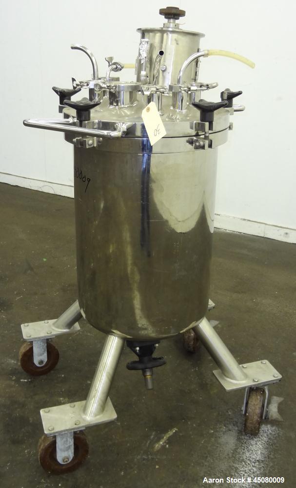 Used 100 Liter Stainless Steel Lee Industries Pressure Tank, Model 100CBT