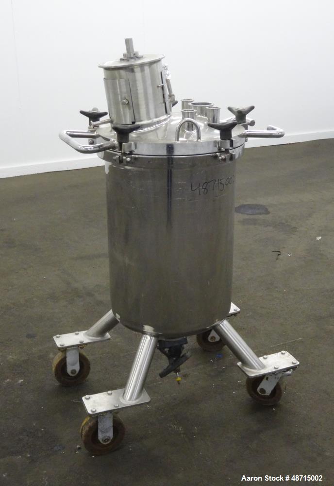 Used- Lee Industries Pressure Tank, 100 Liter (26.4 gallons), Model 100LCBT