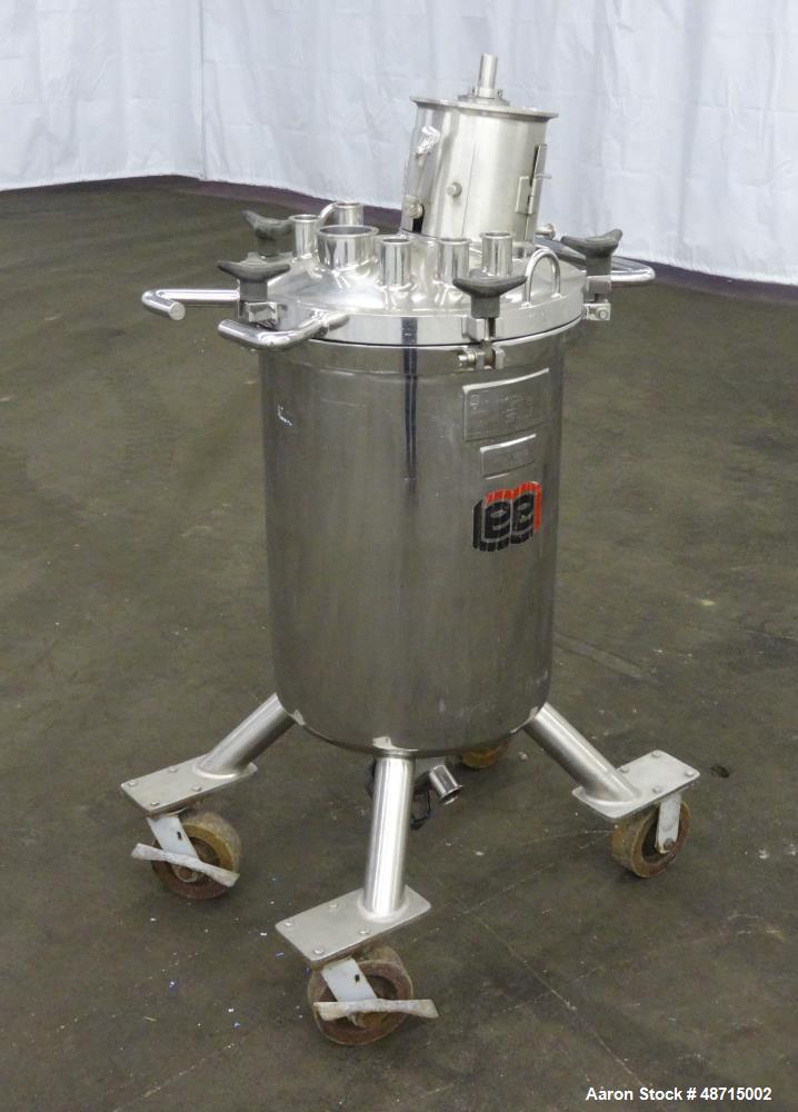 Used- Lee Industries Pressure Tank, 100 Liter (26.4 gallons), Model 100LCBT