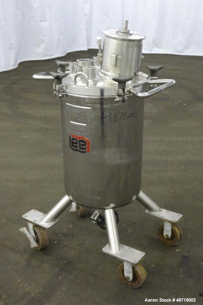 Used- Lee Industries Pressure Tank, 100 Liter (26.4 gallons), Model 100LCBT