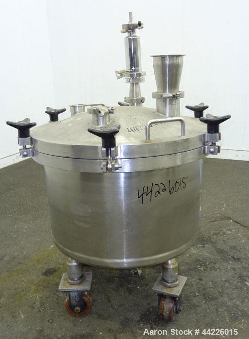 Used 26.4 Gallon Stainless Steel Lee Industries Pressure Tank, Model 100LDBT