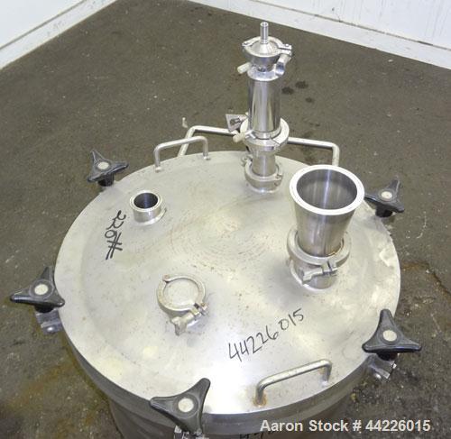 Used 26.4 Gallon Stainless Steel Lee Industries Pressure Tank, Model 100LDBT