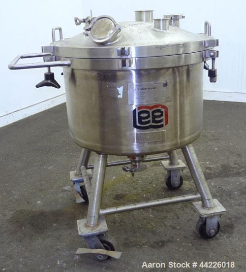 Used 26.4 Gallon Stainless Steel Lee Industries Pressure Tank, Model 100LDBT