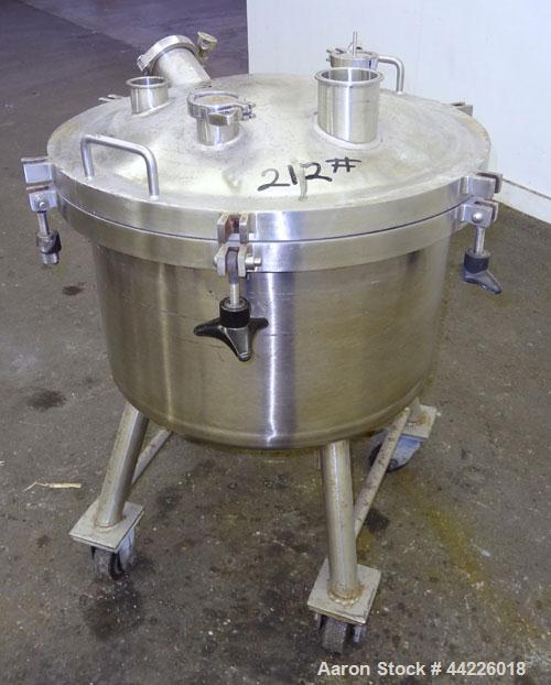 Used 26.4 Gallon Stainless Steel Lee Industries Pressure Tank, Model 100LDBT