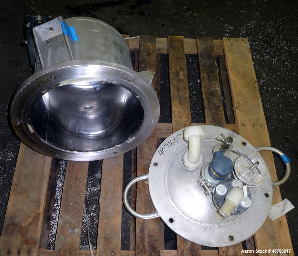Used Lee Industries Pressure Tank, 10 Gallon, Model 10DBT, 316 Stainless Steel, Vertical. 14" Diameter x 12" straight side, slight dished bolt on top, dish bottom. Internal rated 30psi at -20 to 300 ...