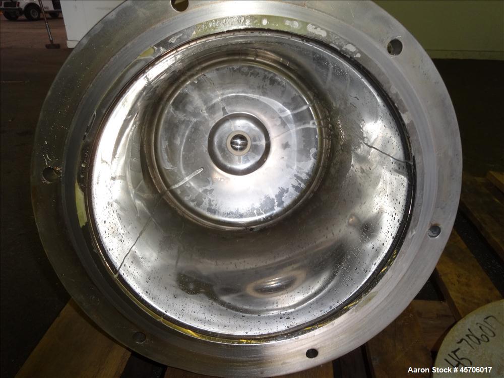 Used Lee Industries Pressure Tank, 10 Gallon, Model 10DBT, 316 Stainless Steel, Vertical. 14" Diameter x 12" straight side, slight dished bolt on top, dish bottom. Internal rated 30psi at -20 to 300 ...