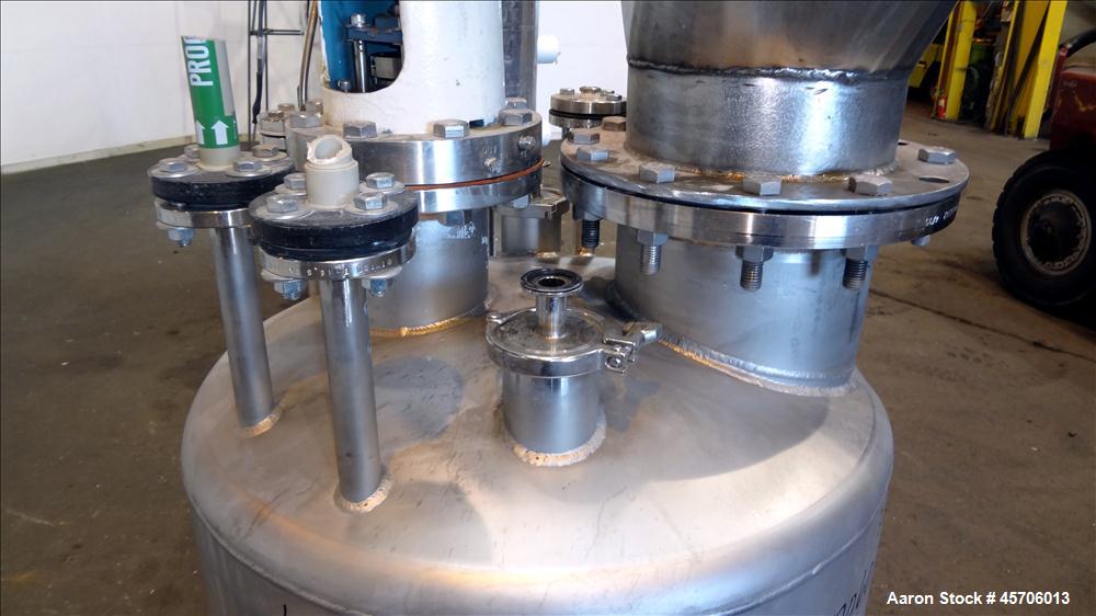 Used Lee Industries Pressure Tank, 117 Gallon, Model 117DBT, 316 Stainless Steel, Vertical. Approximate 30" diameter x 35" straight side, dish top and bottom. Internal rated 15 psi at -20 to 300 degr...