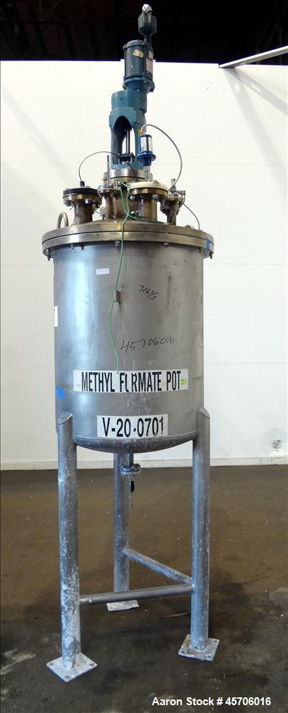 Used Lee Industries Pressure Tank, 113 Gallon, Model 119DBT, Teflon coated 316 Stainless Steel, Vertical, 35" straight side x 30" diameter, flat top with bolt on cover, dish bottom. Internal rated FV...