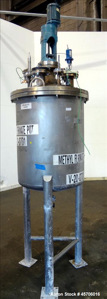 Used Lee Industries Pressure Tank, 113 Gallon, Model 119DBT, Teflon coated 316 Stainless Steel, Vertical, 35" straight side x 30" diameter, flat top with bolt on cover, dish bottom. Internal rated FV...