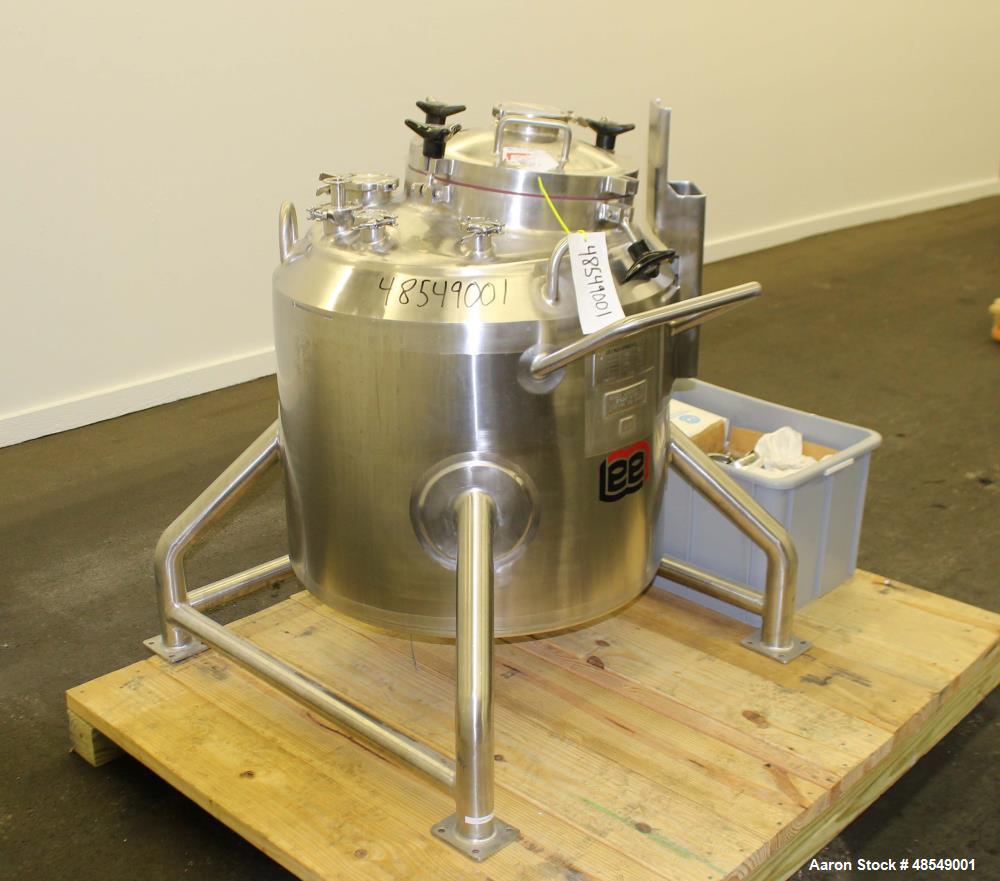 Used Lee Industries Pressure Tank, 31.7 Gallon (120 Liter), Model 120LSS, 316L