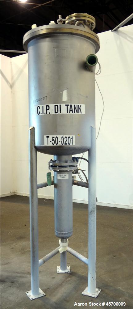 Used Lee Industries Teflon Lined Pressure Tank, 144 Gallon, Model 144DBT, 316 Stainless Steel, Vertical. 30" Diameter x 44" straight side, dished bolt top, dished bottom. Internal rated Full Vacuum/1...