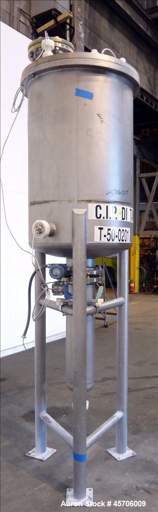 Used Lee Industries Teflon Lined Pressure Tank, 144 Gallon, Model 144DBT, 316 Stainless Steel, Vertical. 30" Diameter x 44" straight side, dished bolt top, dished bottom. Internal rated Full Vacuum/1...