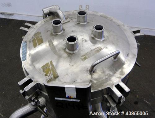 Used Lee Industries Pressure Tank, 15 Gallons, Model 15DBT, 316 Stainless Steel, Vertical.  18” Diameter x 16” straight side, dished clamp down top, dished bottom. Internal rated 60 psi at -20 to 308...