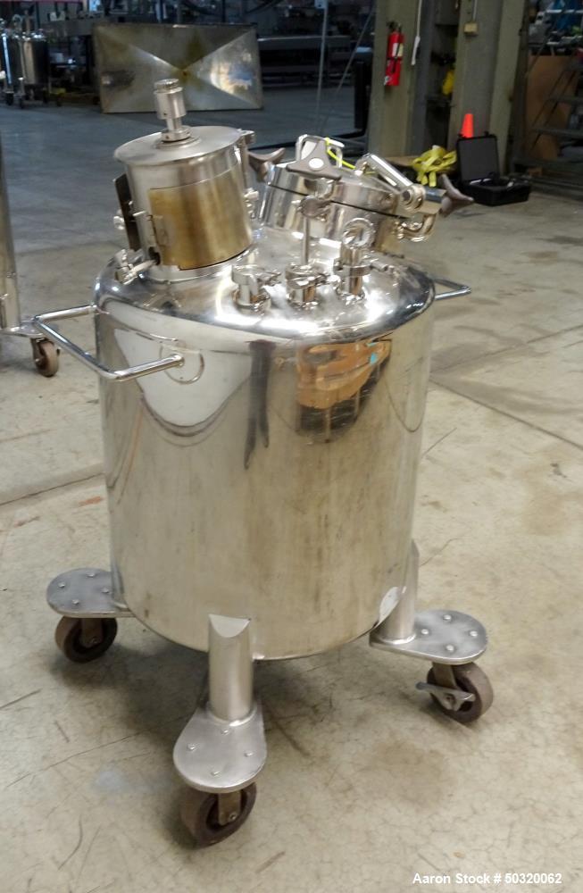 Used- Lee Industries Pressure Mix Tank, 200 Liter, Model 200 LDBT