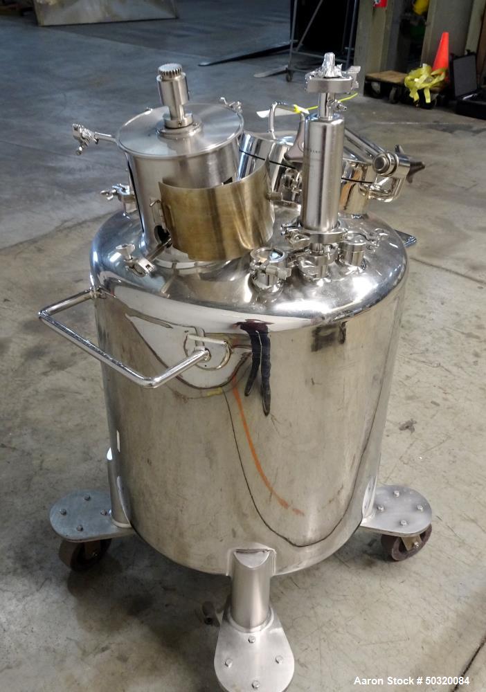 Used- Lee Industries Pressure Mix Tank, 200 Liter, Model 200 LDBT