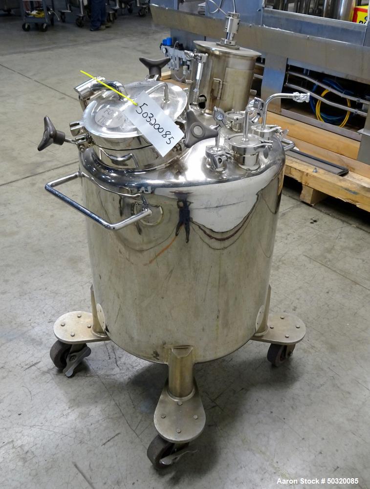 Used Lee Industries 316L Stainless Steel, Vertical Mix Tank, 200 Liter, Model 200 LDBT