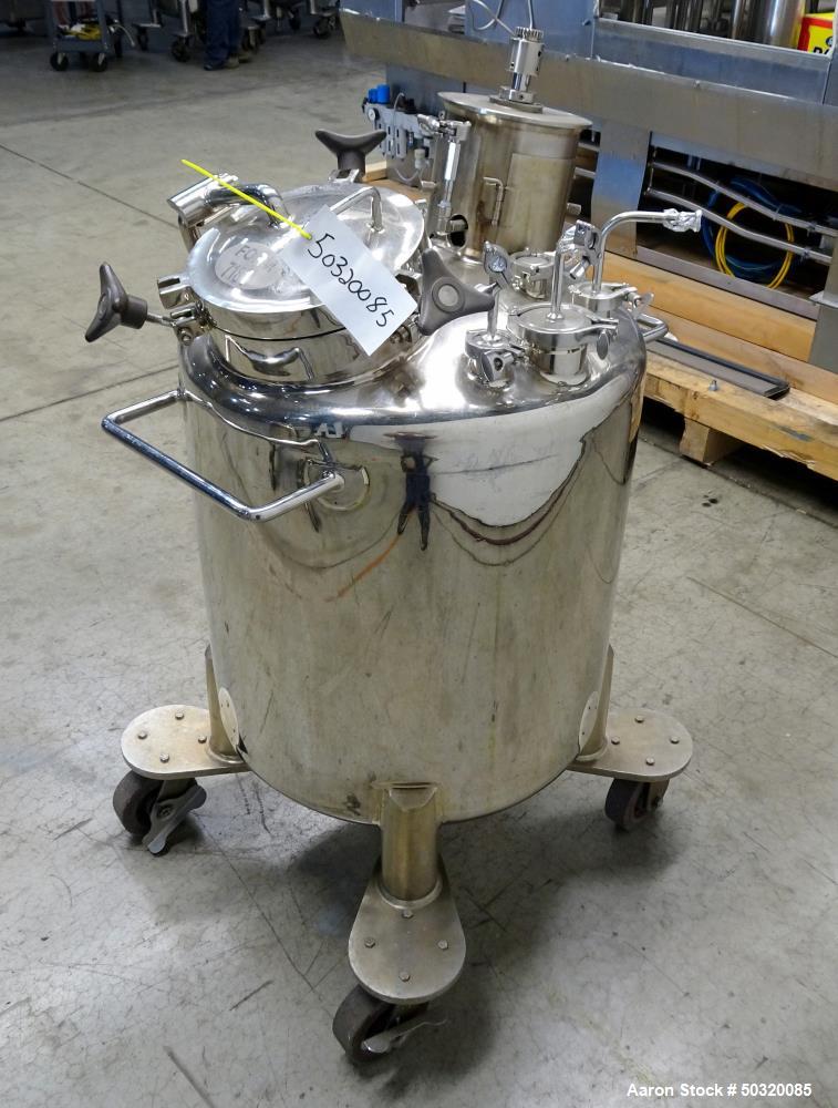 Used- Lee Industries Pressure Mix Tank, 200 Liter, Model 200 LDBT