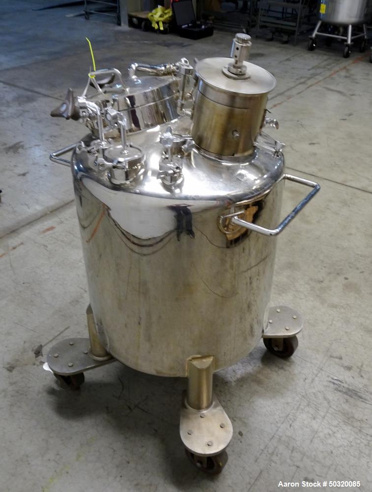 Used Lee Industries 316L Stainless Steel, Vertical Mix Tank, 200 Liter, Model 200 LDBT