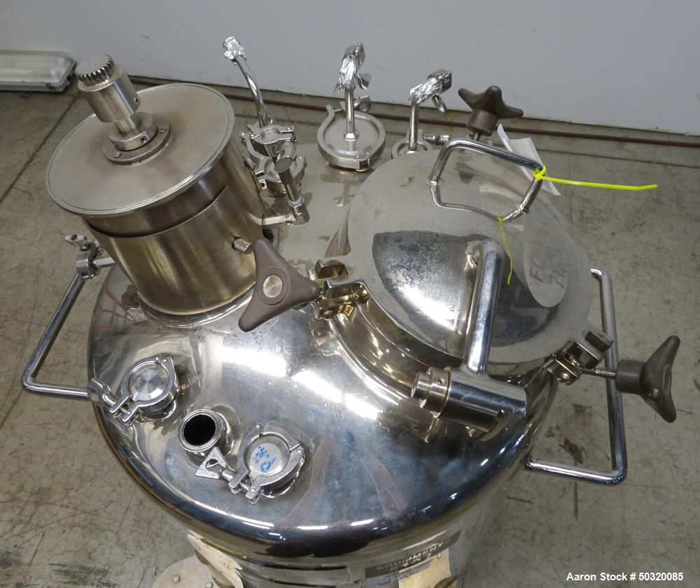 Used Lee Industries 316L Stainless Steel, Vertical Mix Tank, 200 Liter, Model 200 LDBT