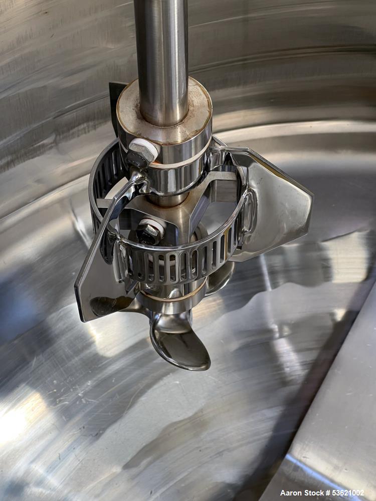 Lee Industries 200 Gallon Model 200U7S Stainless Steel Vertical Agitated Kettle