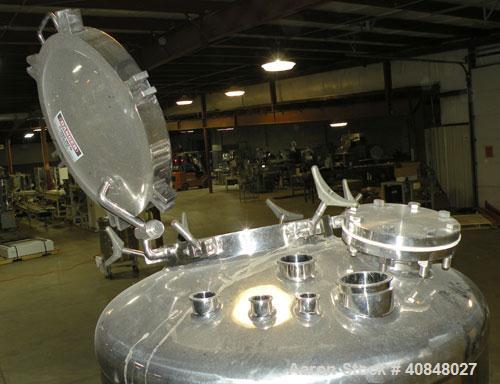 Used Lee Industries Polished Pressure Tank, Model 250DBT, 250 gallon, 316 stainless steel, vertical. 40" diameter x 42" straight side, dished top and bottom. Internal designed for vacuum service and ...