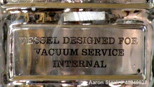 Used Lee Industries Polished Pressure Tank, Model 250DBT, 250 gallon, 316 stainless steel, vertical. 40" diameter x 42" straight side, dished top and bottom. Internal designed for vacuum service and ...