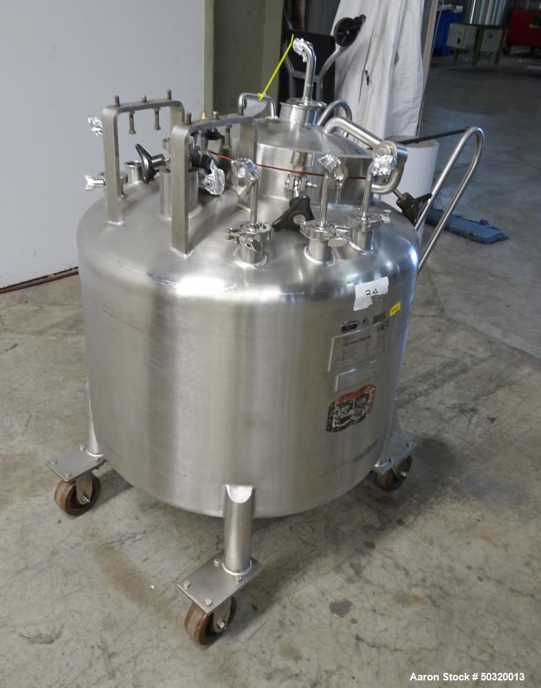 Used- Lee Industries Pressure Mix Tank, 250 Liter, Model 250 LDBT