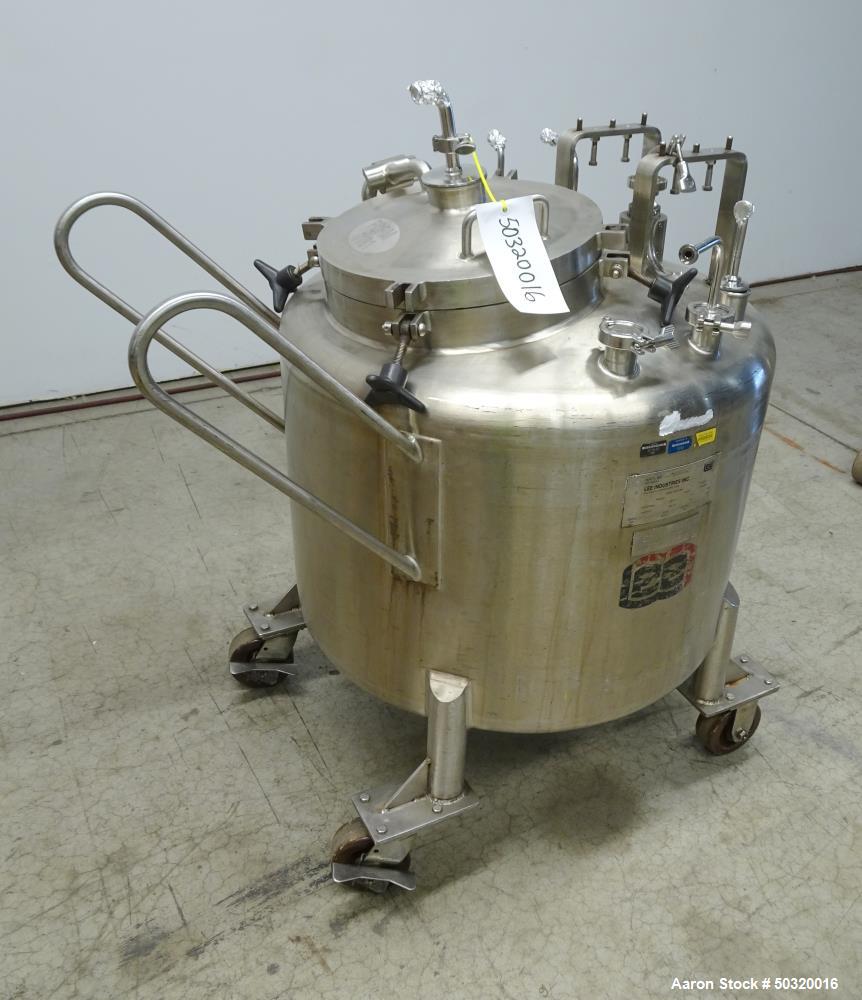 Used- Lee Industries Pressure Mix Tank, 250 Liter, Model 250 LDBT