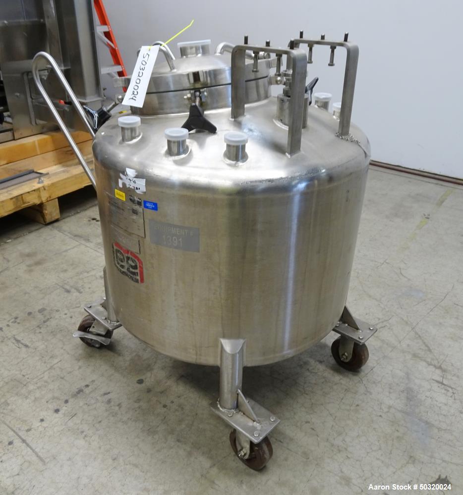 Used- Lee Industries Pressure Mix Tank, 250 Liter, Model 250 LDBT, 316L Stainless Steel, Vertical. Approximate 30" diameter ...