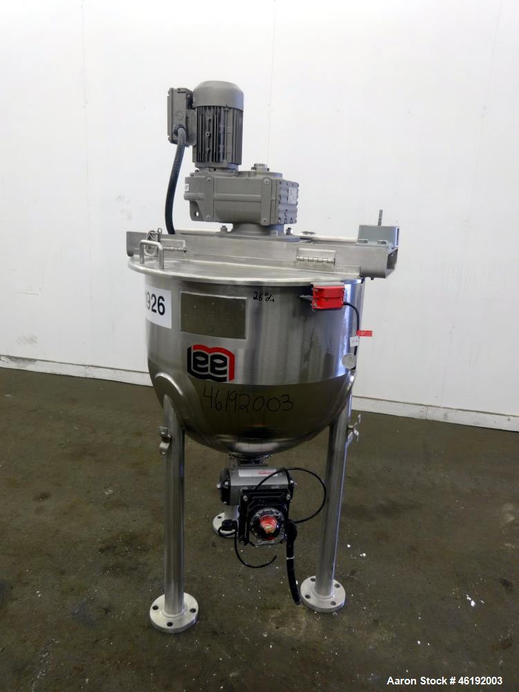 Used Lee Industries Tank, 40 Gallon, Model 40SSA7S, 316 Stainless Steel. 26" Diameter x approximately 18" deep. Flat top, open top with (2) 1/3 covers, hemispherical bottom. Top entering fixed mounte...
