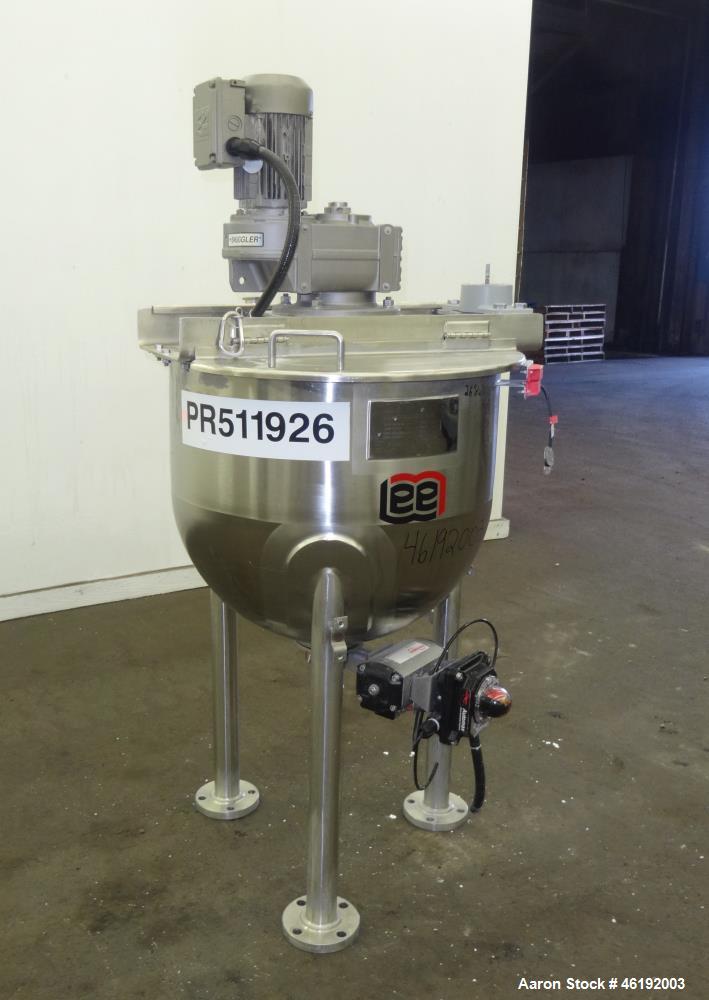 Used Lee Industries Tank, 40 Gallon, Model 40SSA7S, 316 Stainless Steel. 26" Diameter x approximately 18" deep. Flat top, open top with (2) 1/3 covers, hemispherical bottom. Top entering fixed mounte...