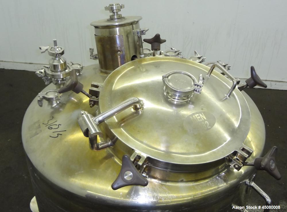 Used Lee Industries Pressure Tank, 500 Liter (132 Gallon), Model 500L DBT, 316L Stainless Steel, Vertical. 40" Diameter x 24" straight side, dished top and bottom. Internal designed for vacuum servic...