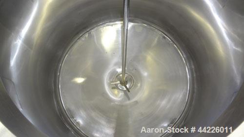 Used Lee Industries Pressure Tank, 132.1 Gallon (500 Liter), Model 500LDBT, 316 Stainless Steel, Vertical. Approximate 34” diameter x 30” straight side. Dished top and bottom. Internal rated Full Vac...
