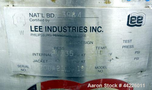 Used Lee Industries Pressure Tank, 132.1 Gallon (500 Liter), Model 500LDBT, 316 Stainless Steel, Vertical. Approximate 34” diameter x 30” straight side. Dished top and bottom. Internal rated Full Vac...