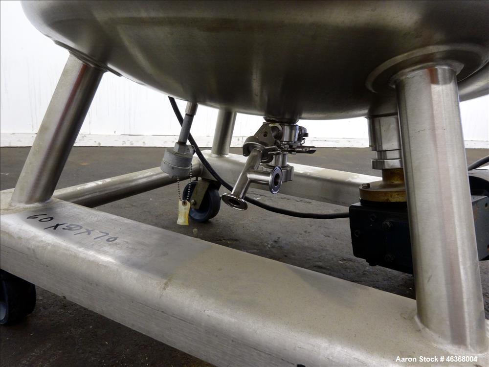 Used Lee Industries Pressure Tank, 132 Gallons (500 Liters), Model 500LDBT, 316L Stainless Steel, Vertical. 36" Diameter x 32" straight side, dished top and bottom. Internal rated 15 psi at -20 to 25...