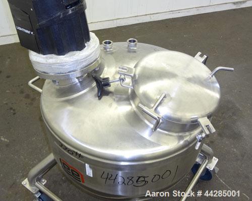 Used Lee Industries Tank,  50 Gallon, Model 50A, 316 Stainless Steel, Vertical. Approximate 30” diameter x 27” deep. Dished top, hemispherical bottom. Off center Lightning Vektor air operated agitato...