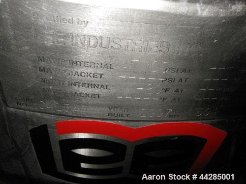 Used Lee Industries Tank,  50 Gallon, Model 50A, 316 Stainless Steel, Vertical. Approximate 30” diameter x 27” deep. Dished top, hemispherical bottom. Off center Lightning Vektor air operated agitato...