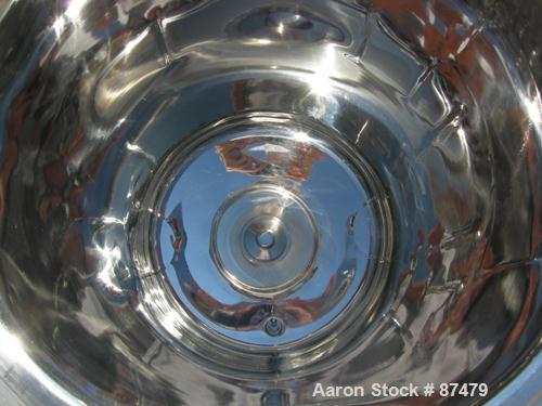 USED: Lee Industries tank, 9 gallon, 304 stainless steel, vertical. 12" diameter x 18" straight side. Dished hinged top, dished bottom. Top entering spray nozzle. Openings: side 1-1/2"; approximate 1...