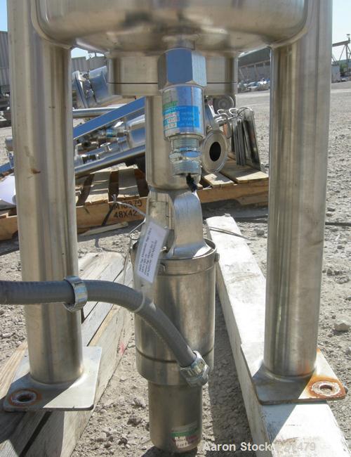 USED: Lee Industries tank, 9 gallon, 304 stainless steel, vertical. 12" diameter x 18" straight side. Dished hinged top, dished bottom. Top entering spray nozzle. Openings: side 1-1/2"; approximate 1...