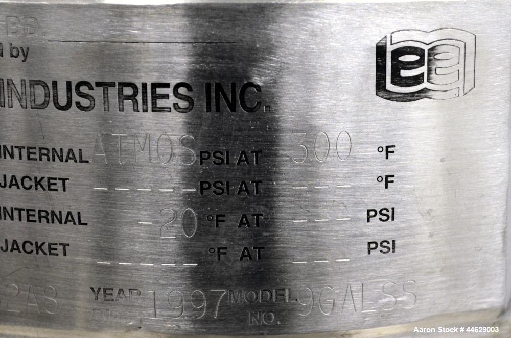 Used- 9 Gallon Stainless Steel Lee Industries Tank