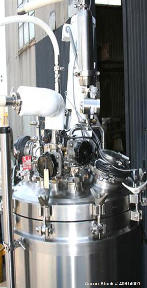 Used Lee Pressure Tank, 400 liter (105 gallon), model 400LDBTT, 316 stainless steel, vertical. 30" diameter x 36" straight side, clamp dished top, dished bottom. Internal rated 45 psi at 350 deg F, -...
