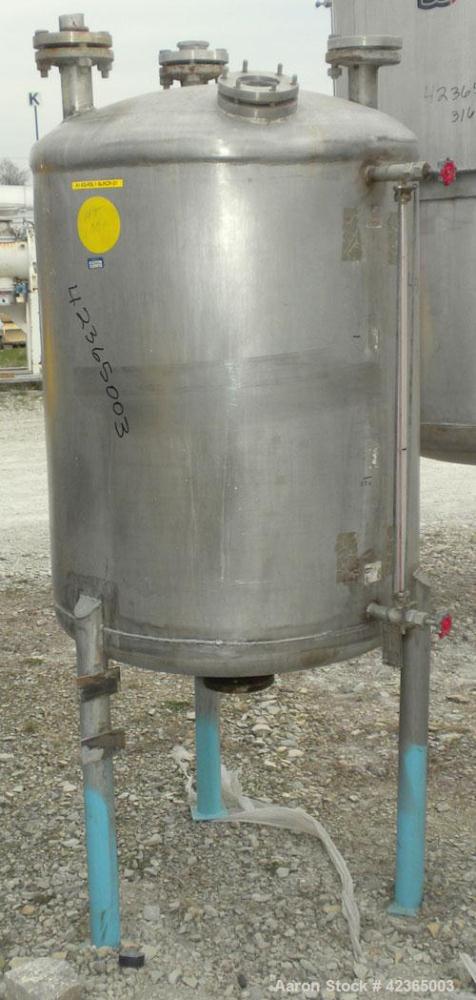 Used Lee Metal Products Pressure Tank, 100 gallon, model DBT, 316 stainless steel, vertical. Approximate 30" diameter x 34" straight side, dish top and bottom. Internal rated 25 and full vacuum at 25...