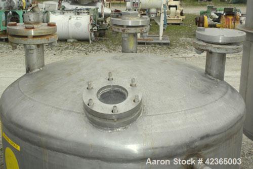 Used Lee Metal Products Pressure Tank, 100 gallon, model DBT, 316 stainless steel, vertical. Approximate 30" diameter x 34" straight side, dish top and bottom. Internal rated 25 and full vacuum at 25...