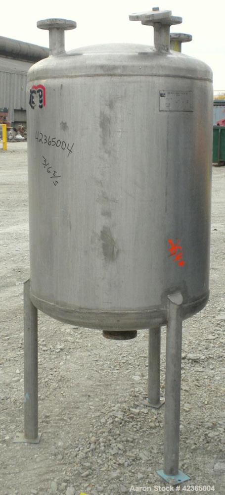 Used Lee Metal Products Pressure Tank, 100 gallon, model DBT, 316 stainless steel, vertical. Approximate 30" diameter x 34" straight side, dish top and bottom. Internal rated 25 and full vacuum at 25...