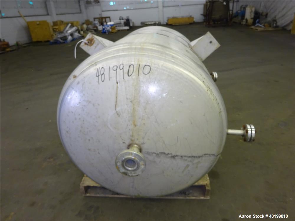 Used Lowe-Mar Tank, Approximately 350 Gallon, 304 Stainless Steel, Vertical.