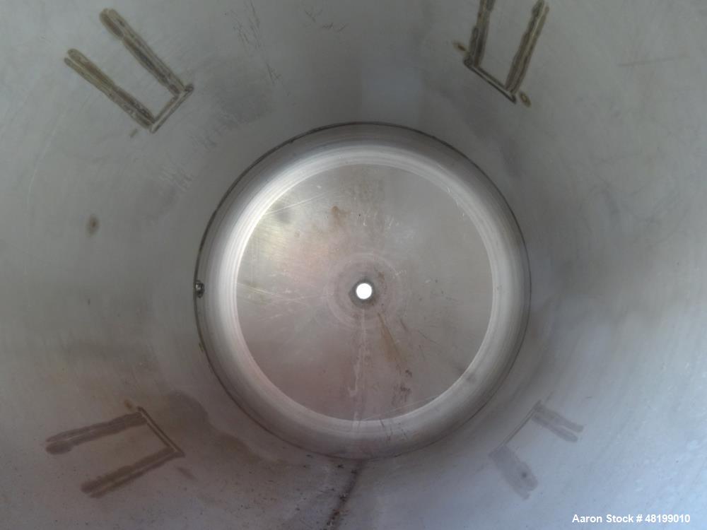 Used Lowe-Mar Tank, Approximately 350 Gallon, 304 Stainless Steel, Vertical.