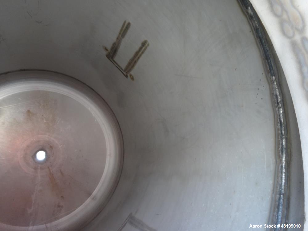 Used Lowe-Mar Tank, Approximately 350 Gallon, 304 Stainless Steel, Vertical.
