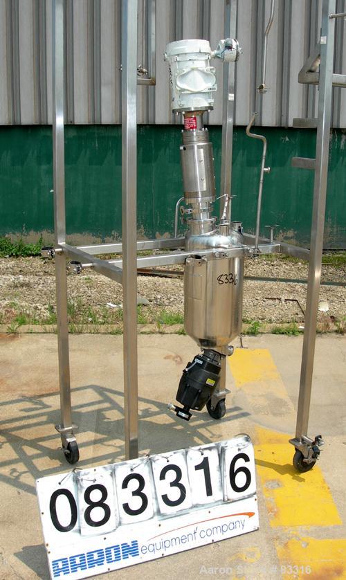USED: Martin Petersen pressure tank, 5 gallon, 316 stainless steel, vertical. 10" diameter x 15" straight side. Dished top and bottom. Internal rated 100 psi at 302 deg F. Nettco off center agitator,...