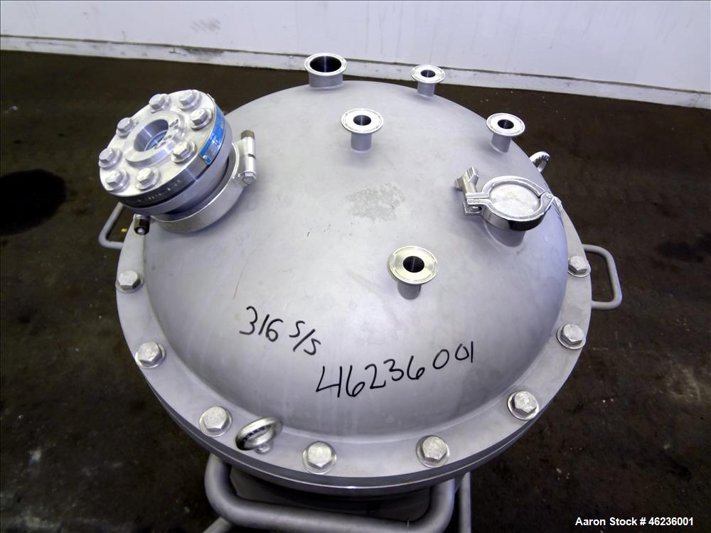 Used Meyer Tool & Mfg Pressure Tank Filter, 200 Liter (52.83 Gallon) Capacity, 316L Stainless Steel, Vertical. 23.625" Diameter x 22" straight side. Dished bolt on top head and dished bottom head. De...